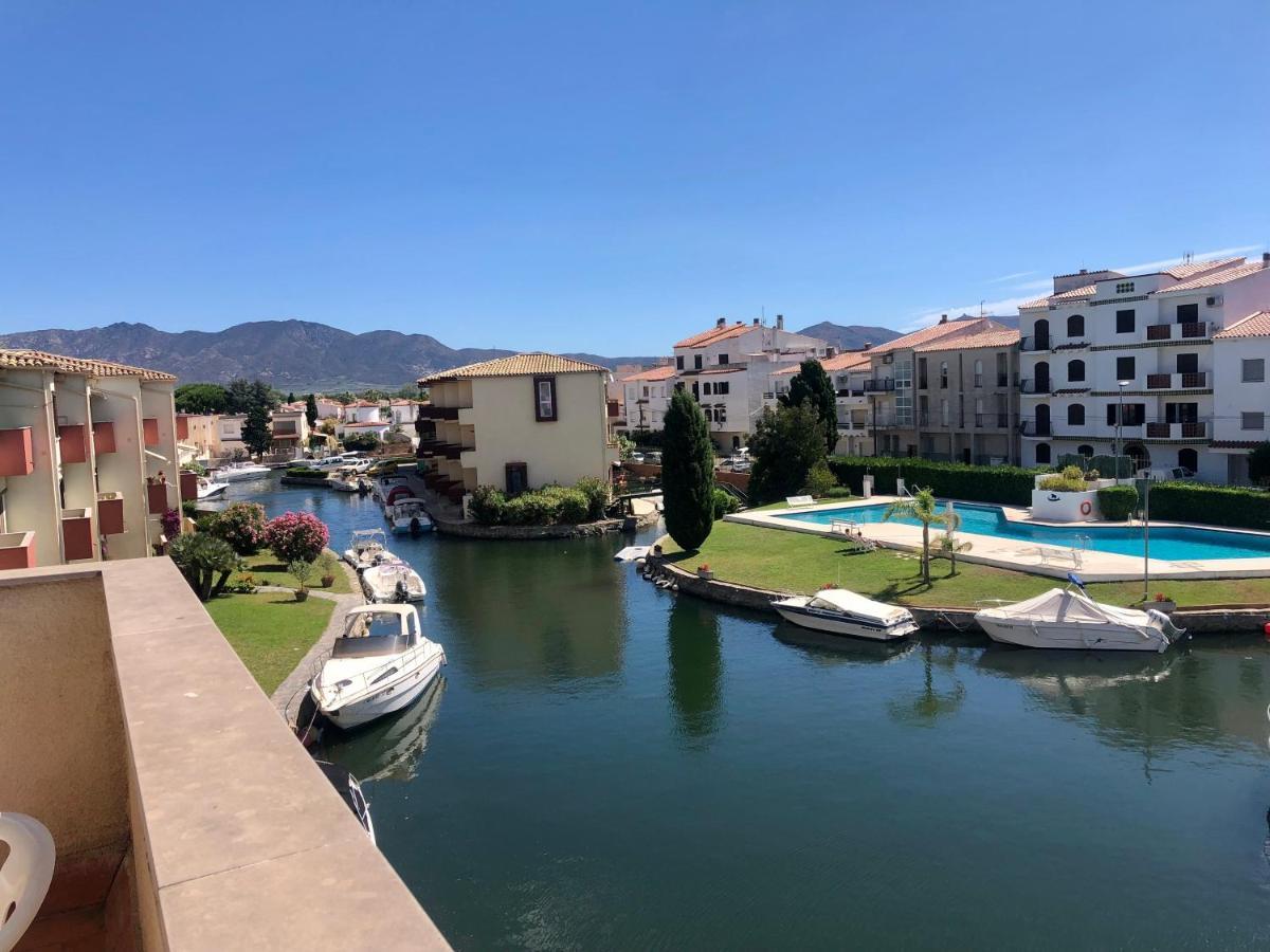 Port Sotavent 2C - Apartamento En La Marina De Empuriabrava - Piscina Comunitaria, - Parking - Vistas Al Canal - Cerca Centro Y Playa Eksteriør bilde