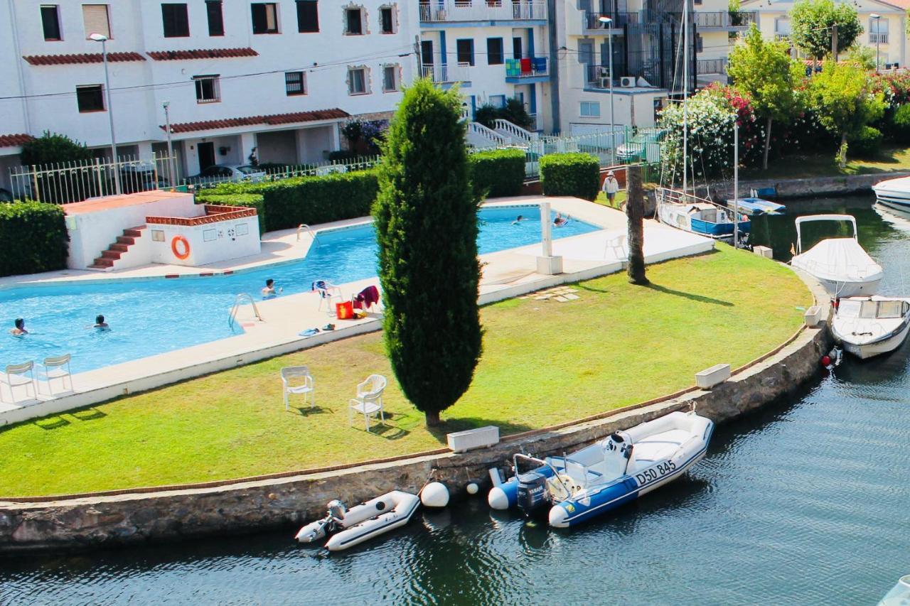 Port Sotavent 2C - Apartamento En La Marina De Empuriabrava - Piscina Comunitaria, - Parking - Vistas Al Canal - Cerca Centro Y Playa Eksteriør bilde